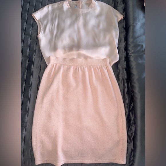 Vintage St John Knit Embroidered Cardigan // Floral Pale Pink Sweater Jacket - Picture 5 of 10